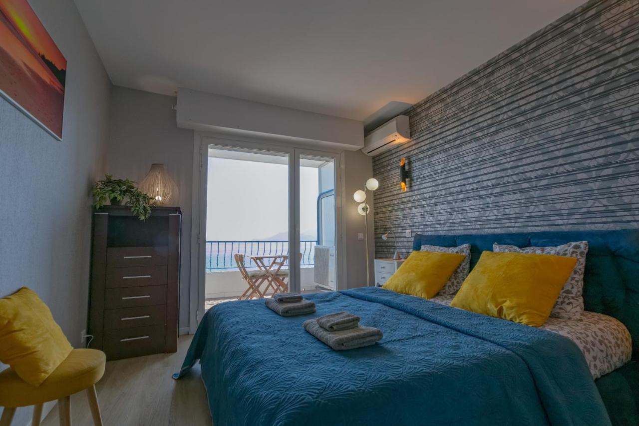 Western - Panoramic View Cannes
